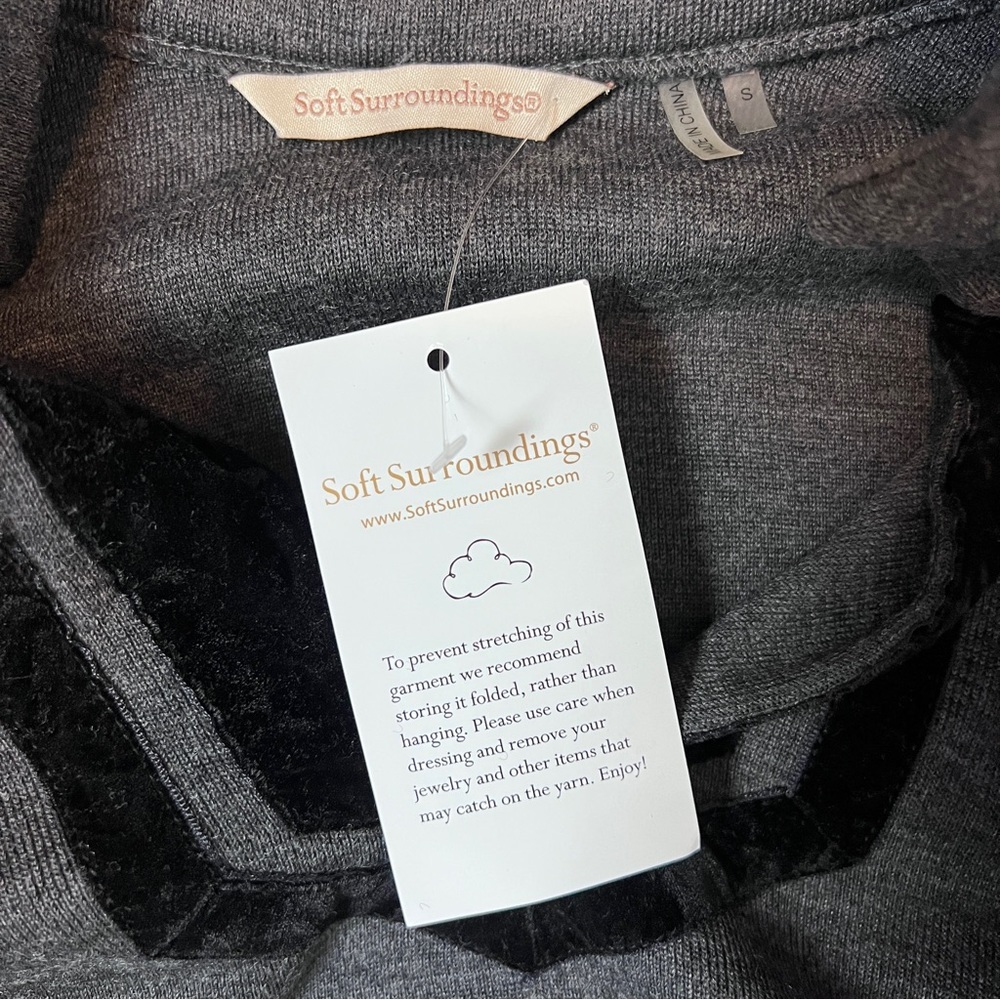 Soft Surroundings Gray Black Long Sleeve Tunic Blouse Top size Small (355) - Picture 7 of 7